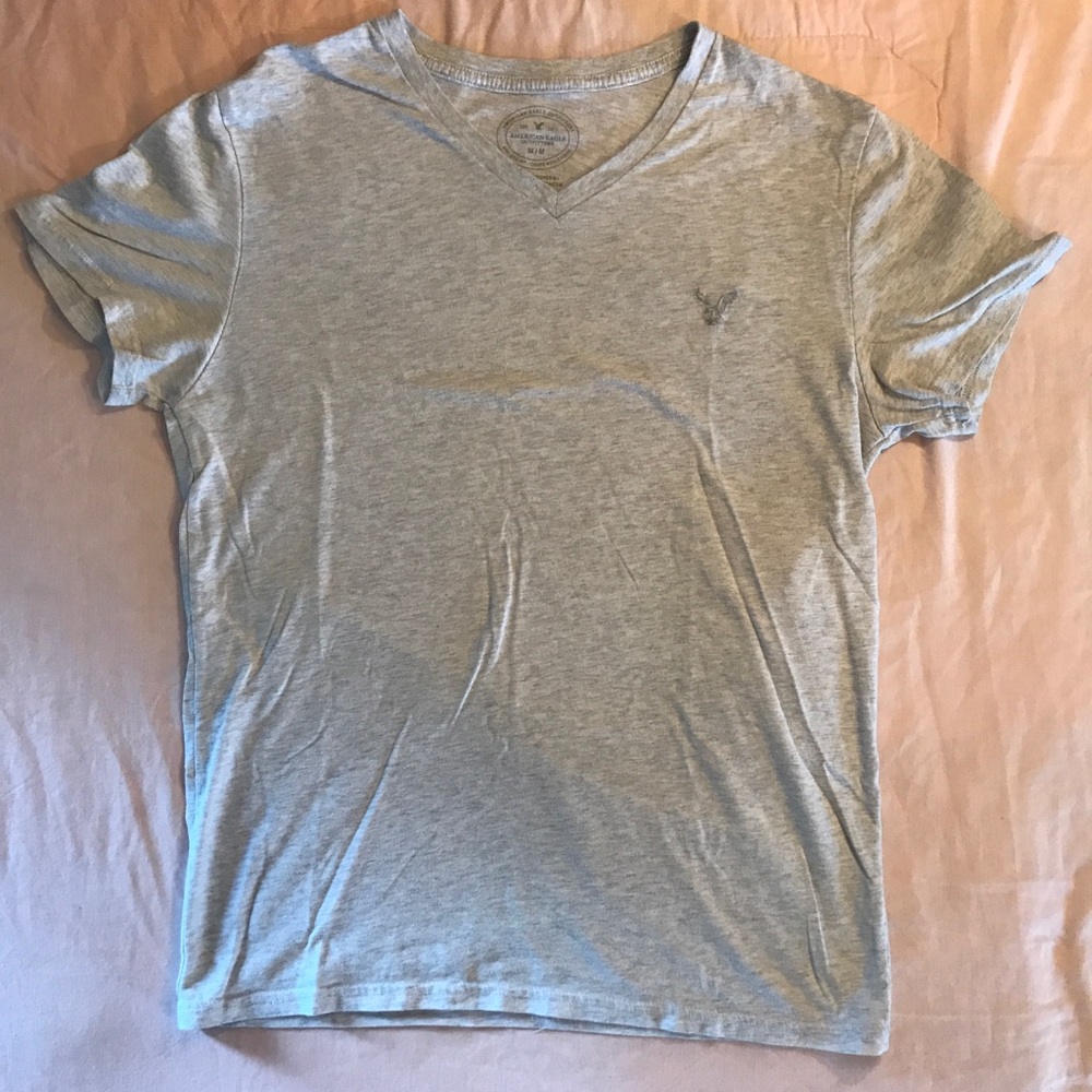 American Eagle grey V-Neck